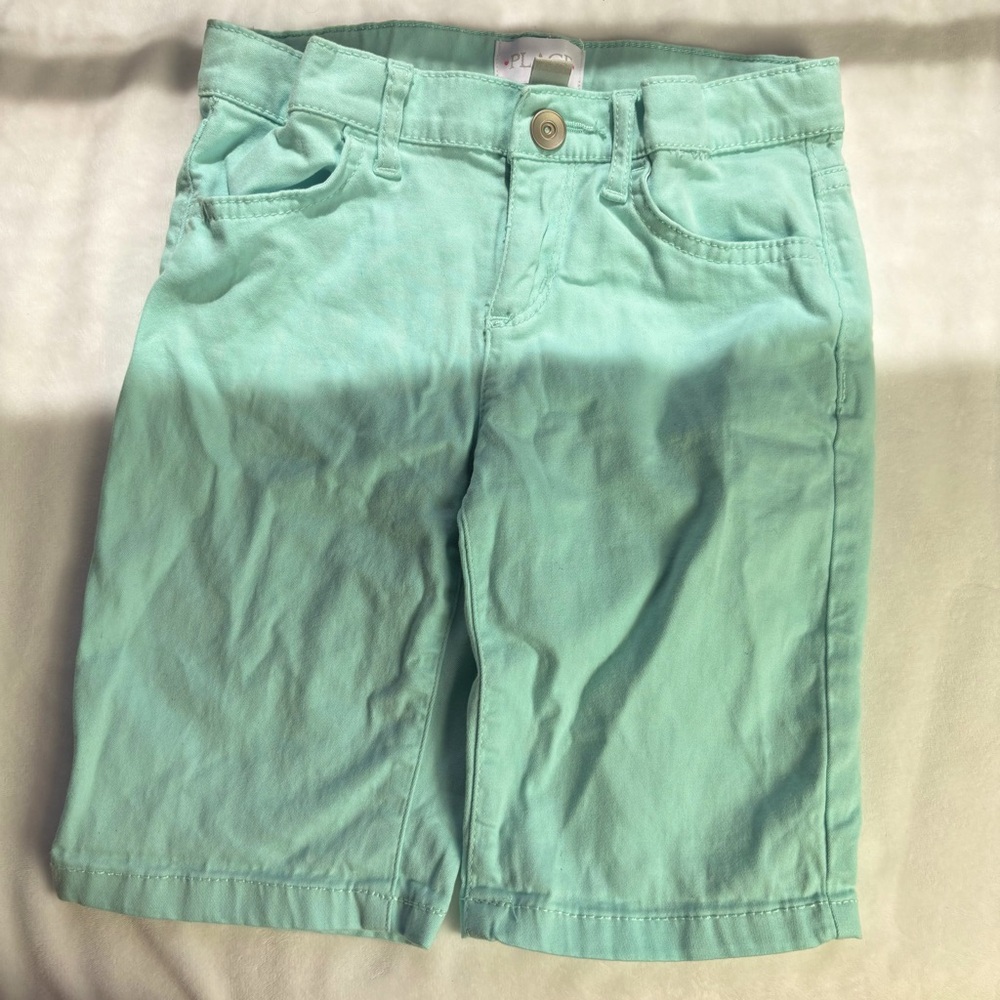 Place Light Green Women's Bermudas